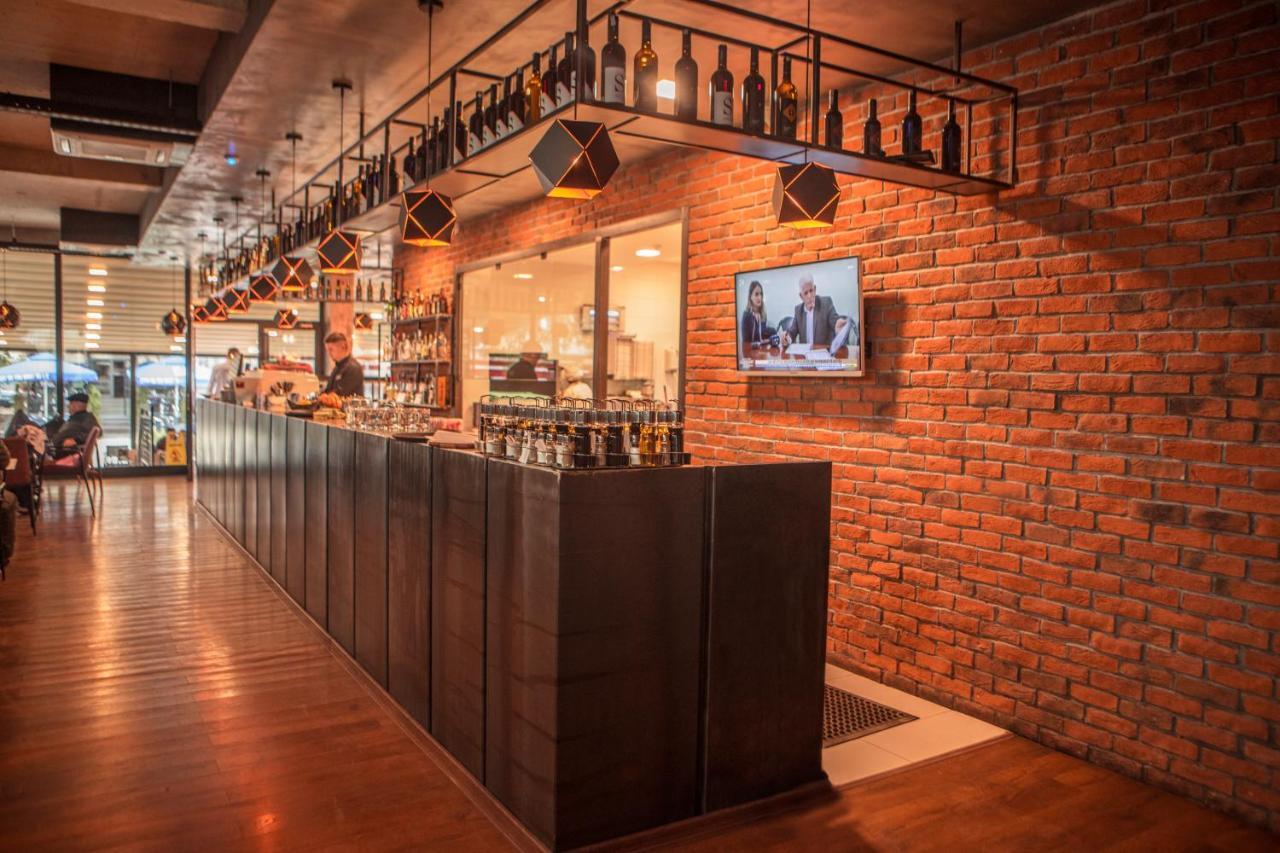 Kosovo Polje Qama Hotel מראה חיצוני תמונה