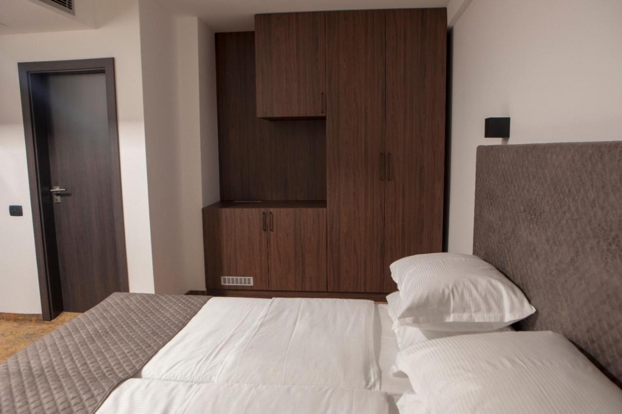Kosovo Polje Qama Hotel מראה חיצוני תמונה