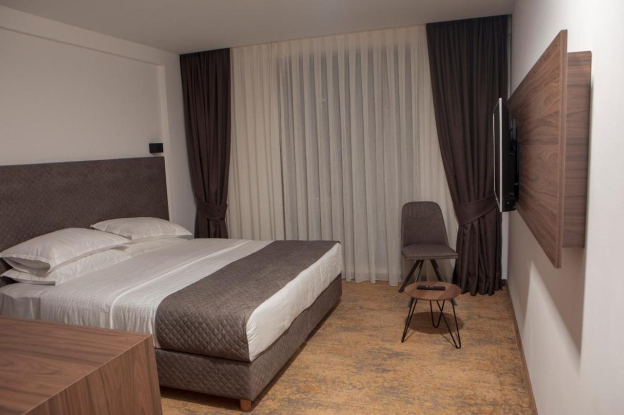 Kosovo Polje Qama Hotel מראה חיצוני תמונה